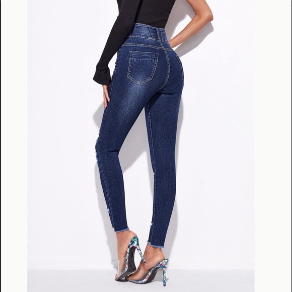 Last Pair! Distressed Woman’s High Waisted Jeans - Picture 5 of 5